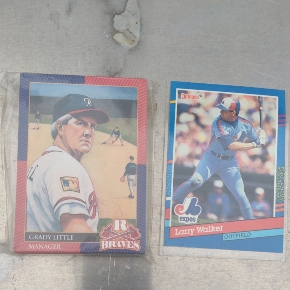 Baseball Trading Cards Set - Braves and Expos Larry Walker Rookie